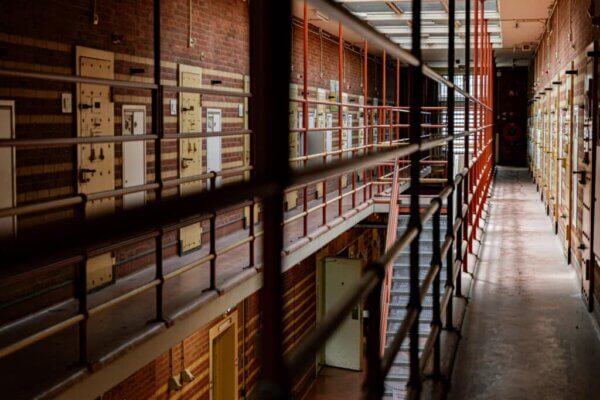 Veenhuizen: Achter Gesloten Deuren (One-shots)